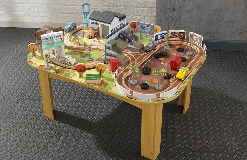 circuit cars sur table kidkraft